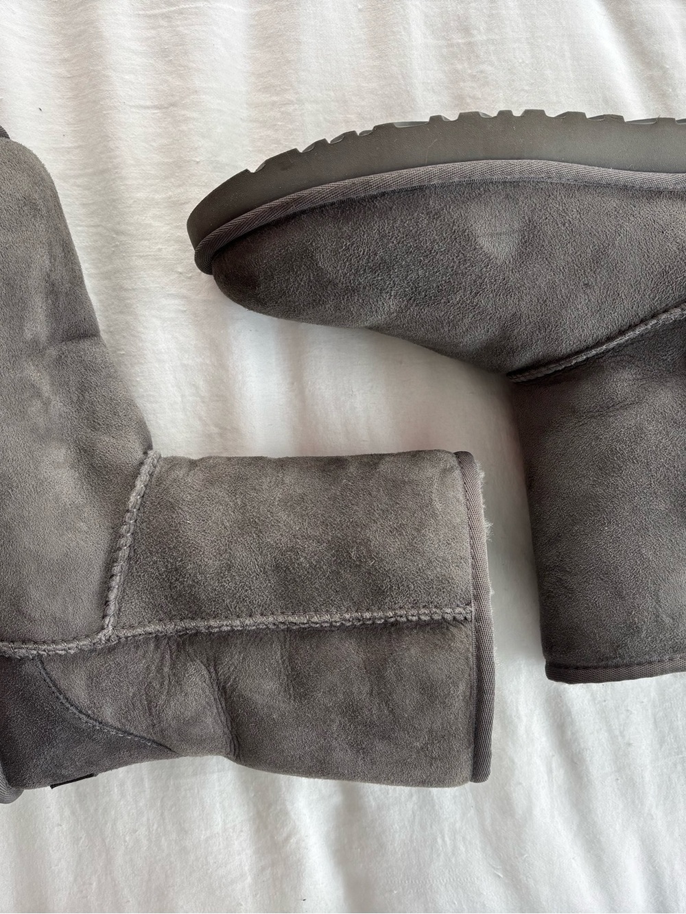 UGG W Classic Short II Grey Boots - Picture 3 of 9